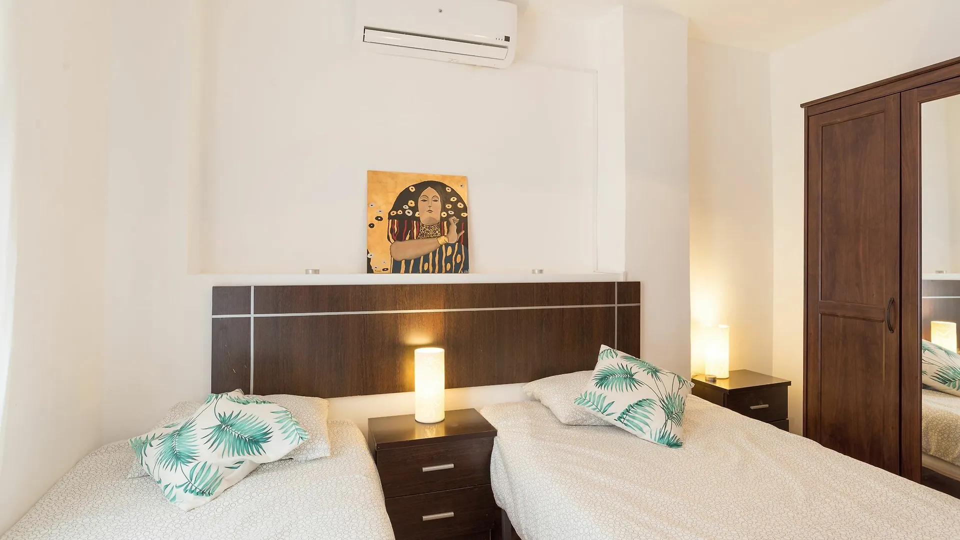 Apartment Monserrat City Center Malaga Spain